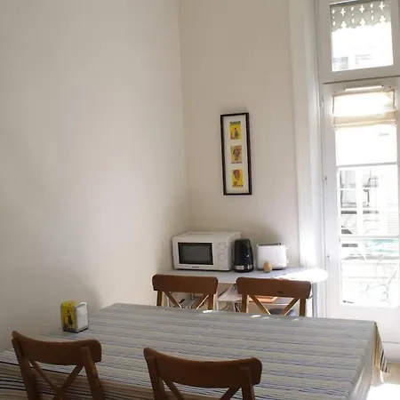 Très Lumineux, Au Coeur De La Vieille Ville, 86 M² *